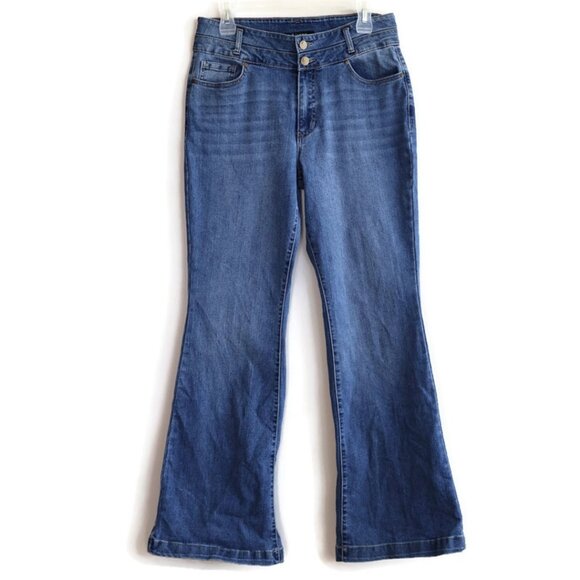 Size 8 - d. jeans flare leg jeans - Medium Wash - Blue Jeans - Denim Jeans - Picture 1 of 11